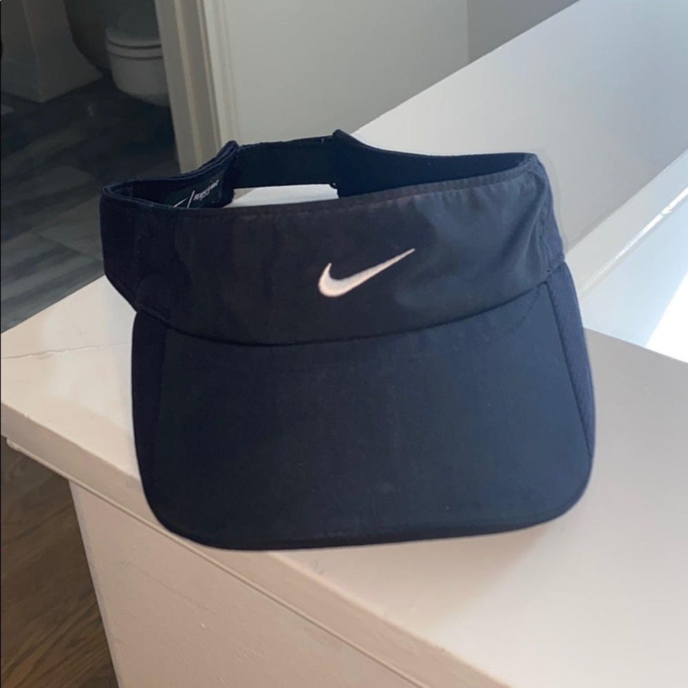 Nike visor